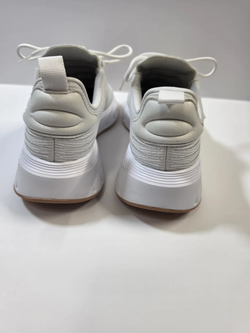 Adidas Swift Run 23 Women's White Gold Athletic Running Sneakers Size 8 IG4715 - Picture 4 of 9